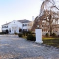 What famous people live in westport, ct?