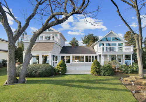 How to Effectively Use Newspaper and Magazine Ads to Sell Your Home in Westport, CT